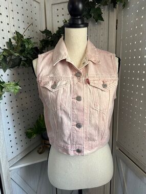 Levi's Light Pink Cropped Denim Vest